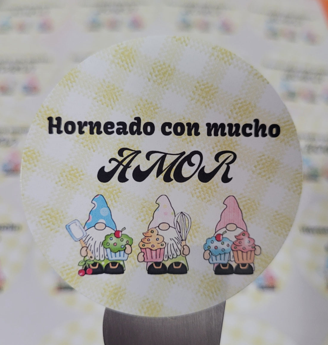 100 Stickers 2&quot; Horneado /Gnomos ALC